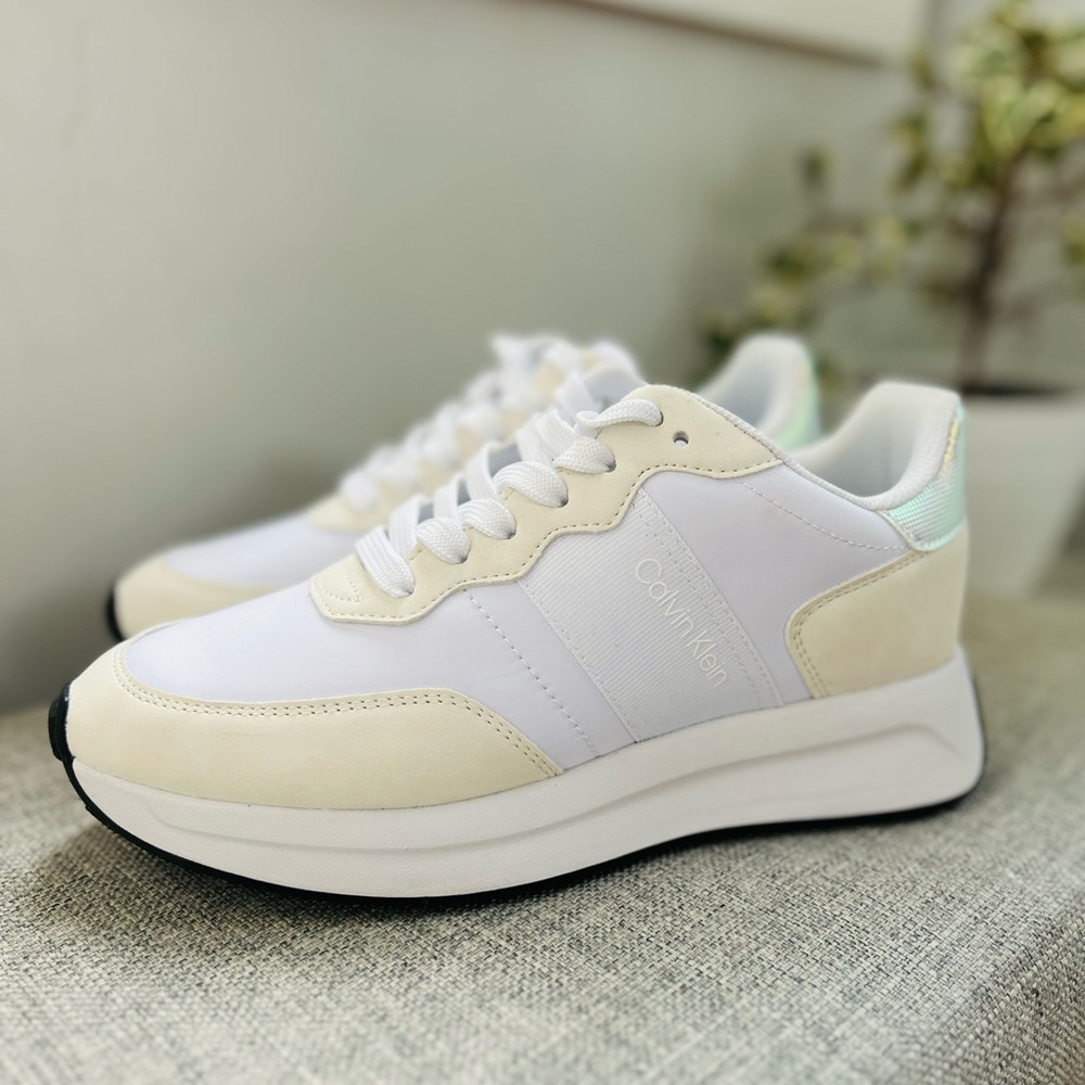 BRAND NEW Calvin Klein Hallie Sneakers
